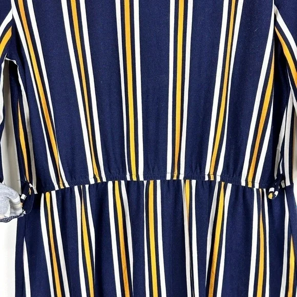 Women's 3/4 Sleeve Striped Travel Dress - Picture 8 of 9